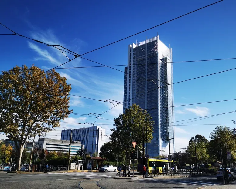 CONSTRUCTION OF THE INTESA SANPAOLO SKYSCRAPER